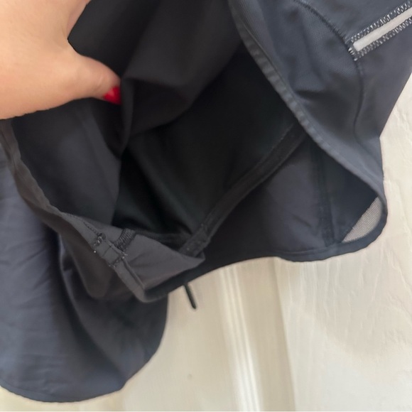 Lululemon Hotty Hot Short (Long 4") Black 6 shorts athletic lined - Picture 6 of 7